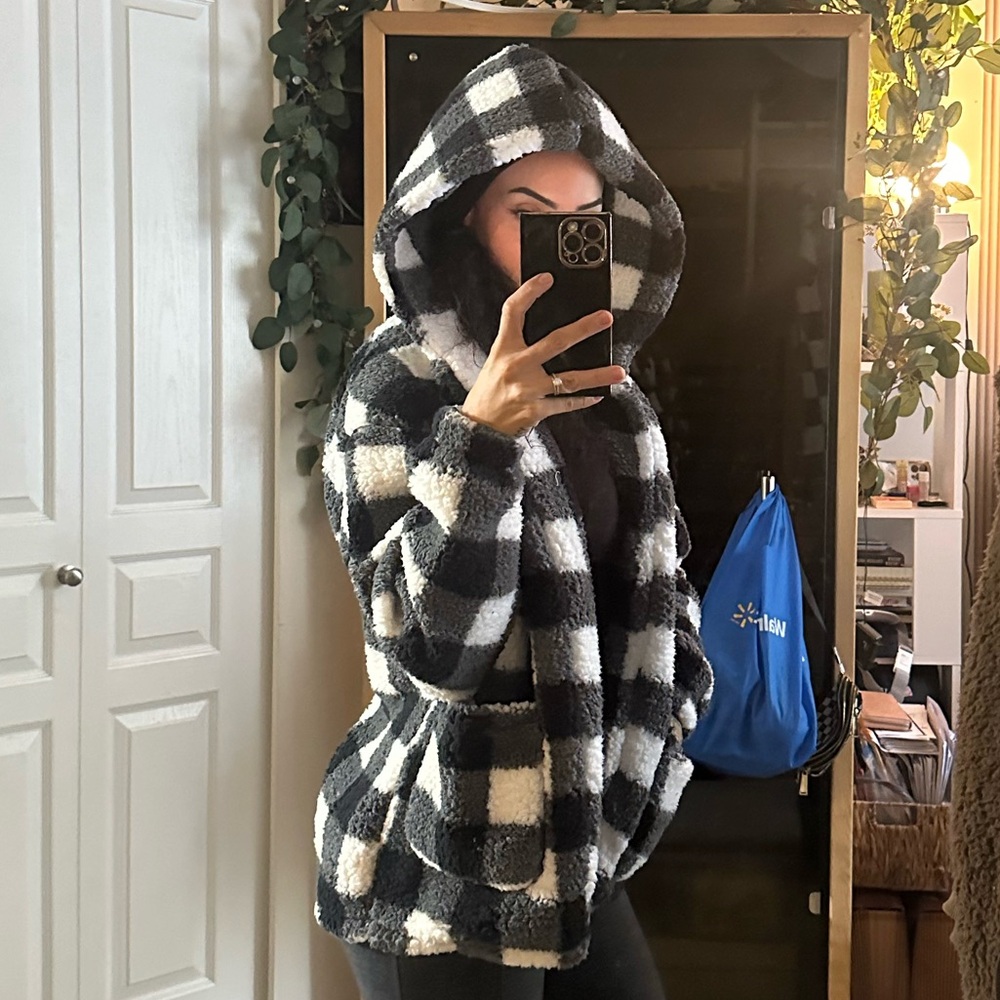 Women’s Sherpa sweater